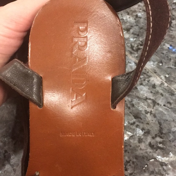 Prada, shoes. - Picture 4 of 7